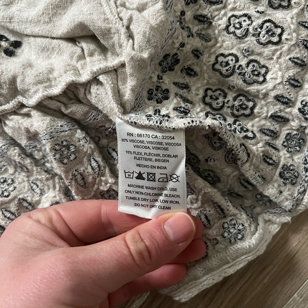 Pilcro Anthropologie Women’s Cropped Eyelet Kimono Boho - Medium/Large - Picture 8 of 11